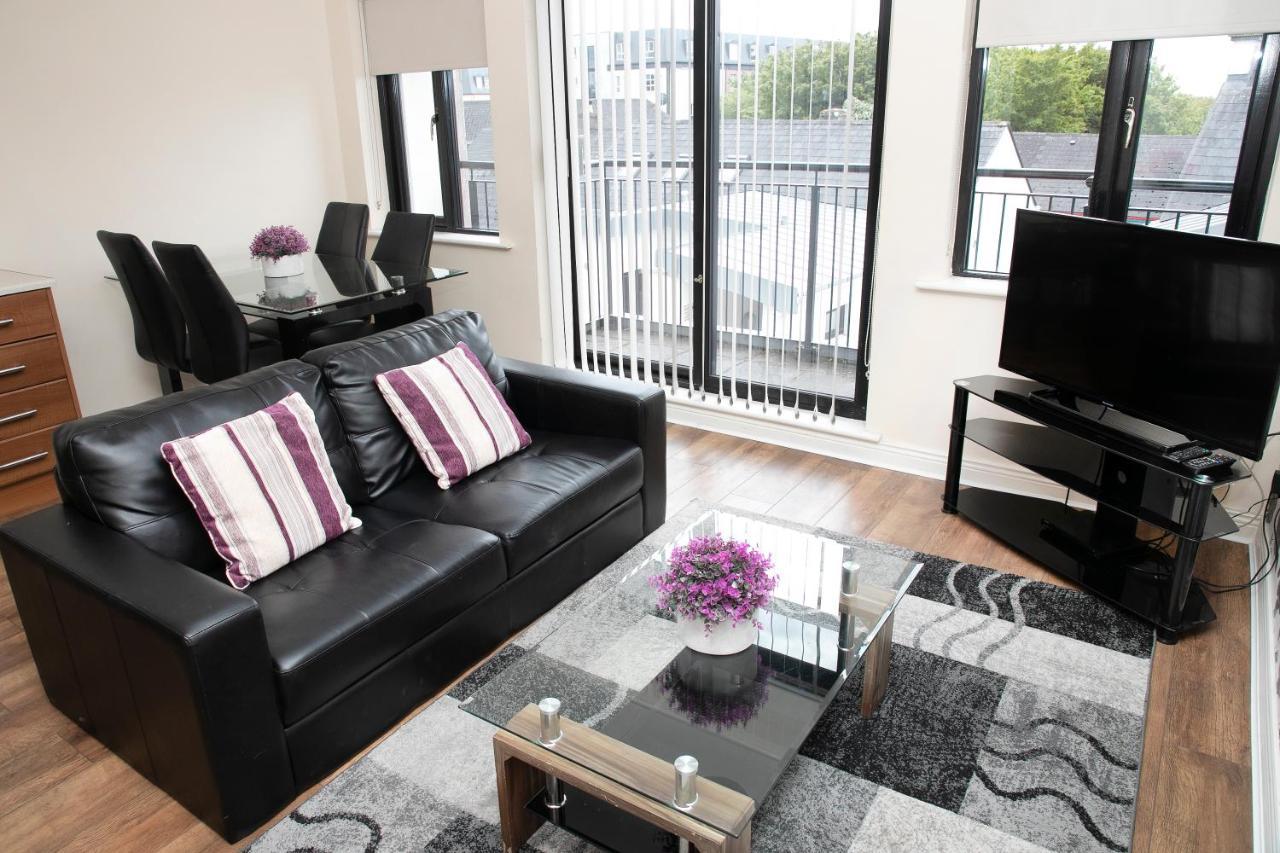 Arch House B&B & Apartments แอธลอน ภายนอก รูปภาพ