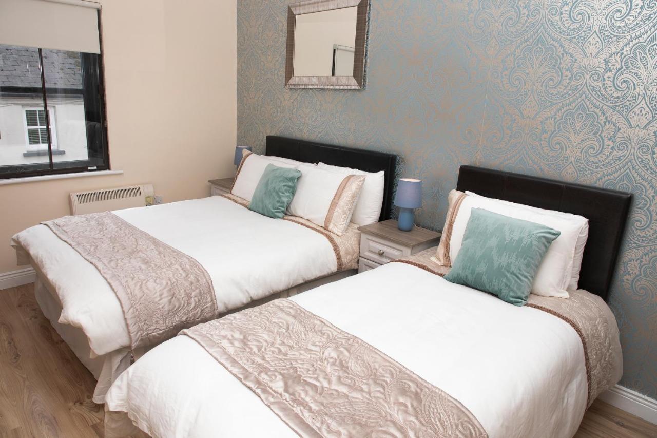 Arch House B&B & Apartments แอธลอน ภายนอก รูปภาพ