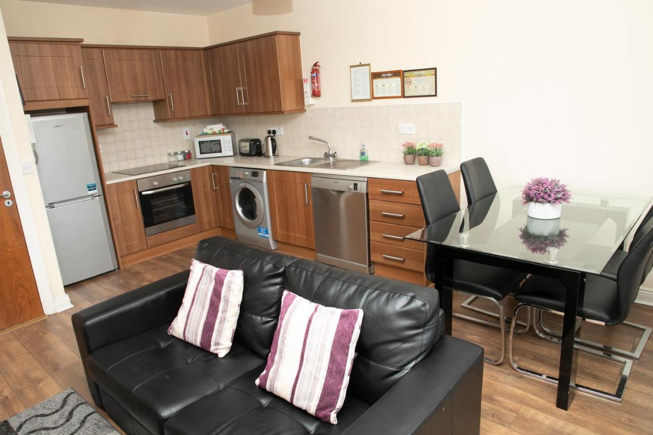 Arch House B&B & Apartments แอธลอน ภายนอก รูปภาพ