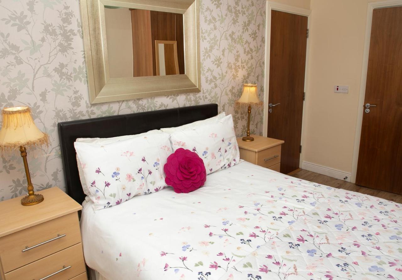 Arch House B&B & Apartments แอธลอน ภายนอก รูปภาพ