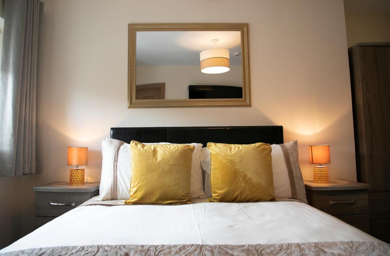 Arch House B&B & Apartments แอธลอน ภายนอก รูปภาพ